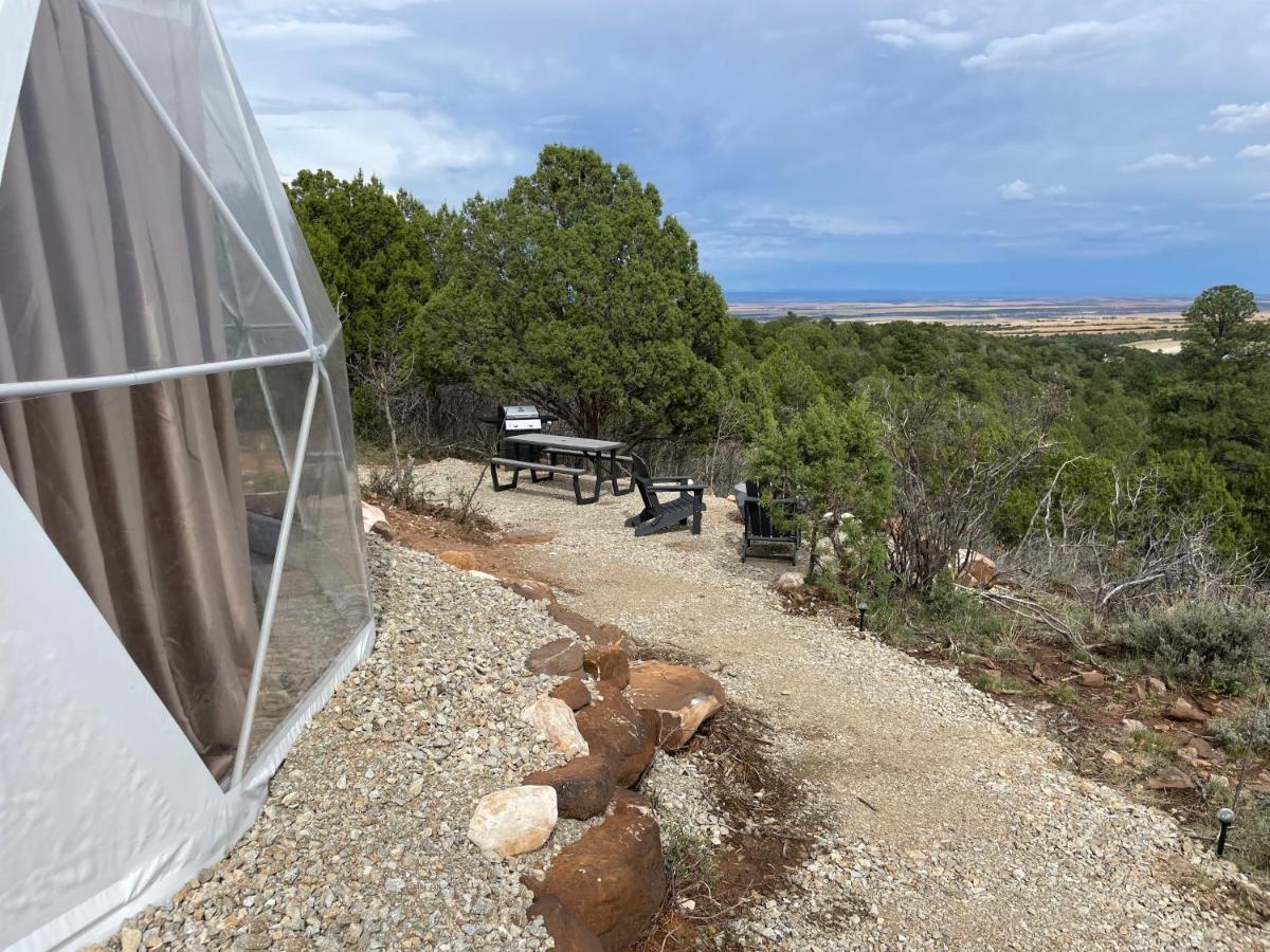 Canyon Rim Domes - A Luxury Glamping Experience!! Monticello Dış mekan fotoğraf